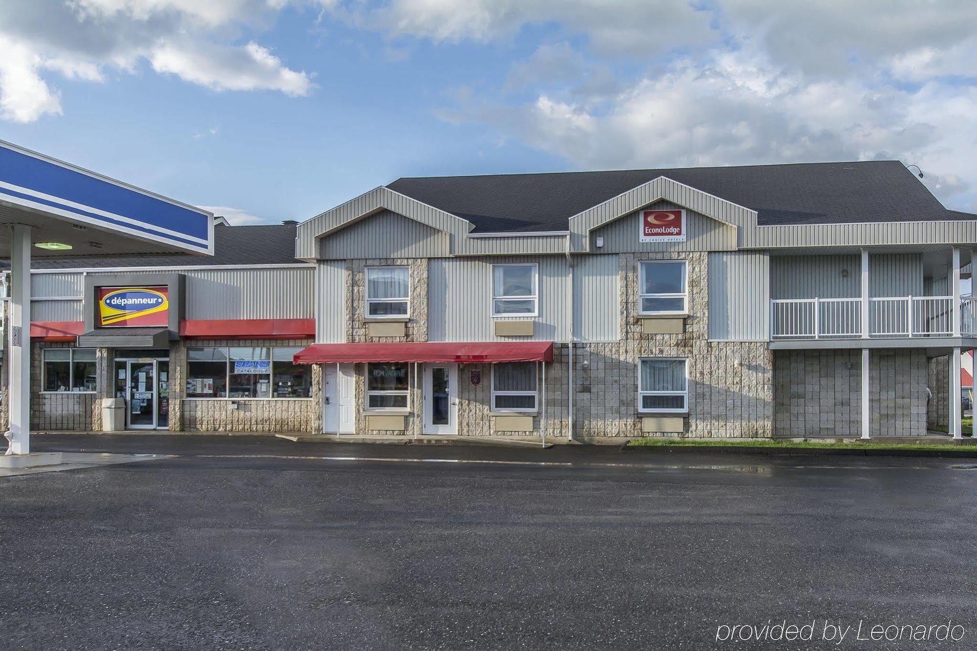 Econo Lodge Cabano Exterior photo