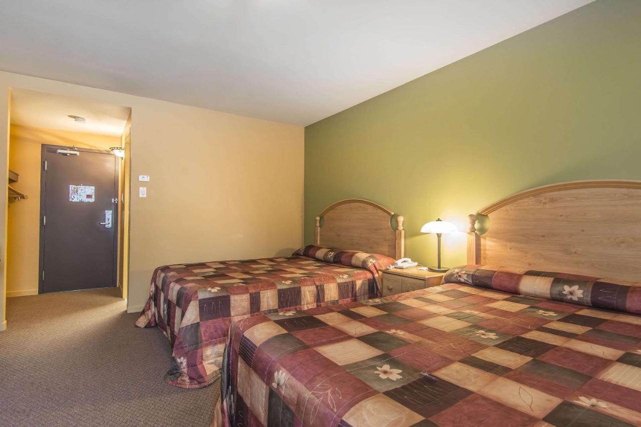 Econo Lodge Cabano Exterior photo